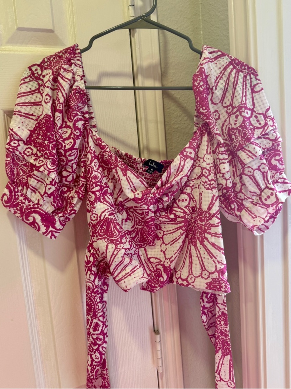 Lulu's Pink and White Floral Puff-Sleeve Tie-Front Crop Top